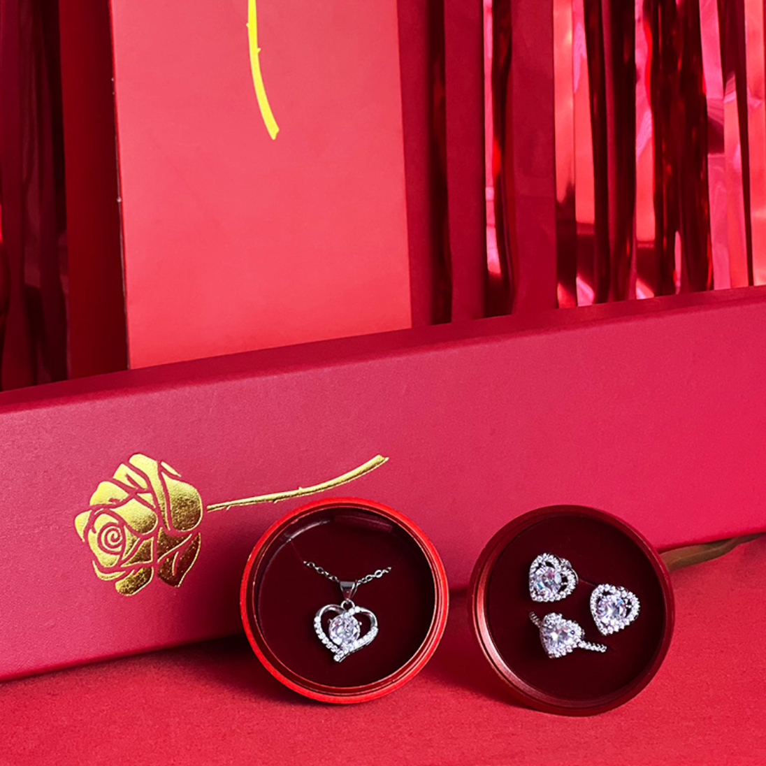 Coffret d'amour collier+Boucles et Bague