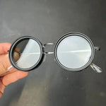 Load image into Gallery viewer, Wizy: Lunettes de Soleil à Verres Noirs Réglable
